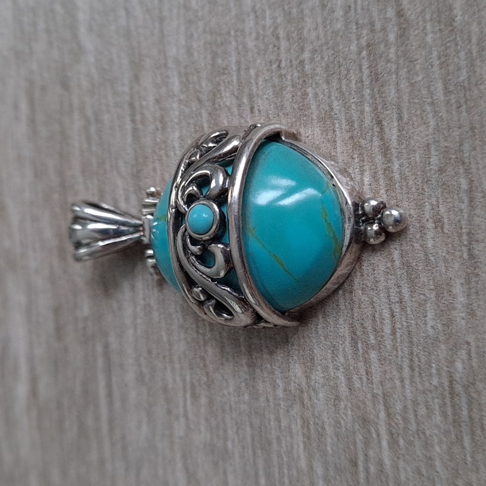 Sterling silver and turquoise pendant - Picture 5 of 11